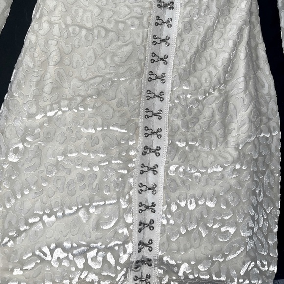 Princess Polly - white dress - size 4 - Picture 3 of 5